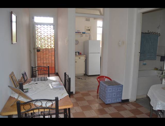 1 BEDROOM APARTMENT FOR SALE IN SCOTTBURGH CENTRAL